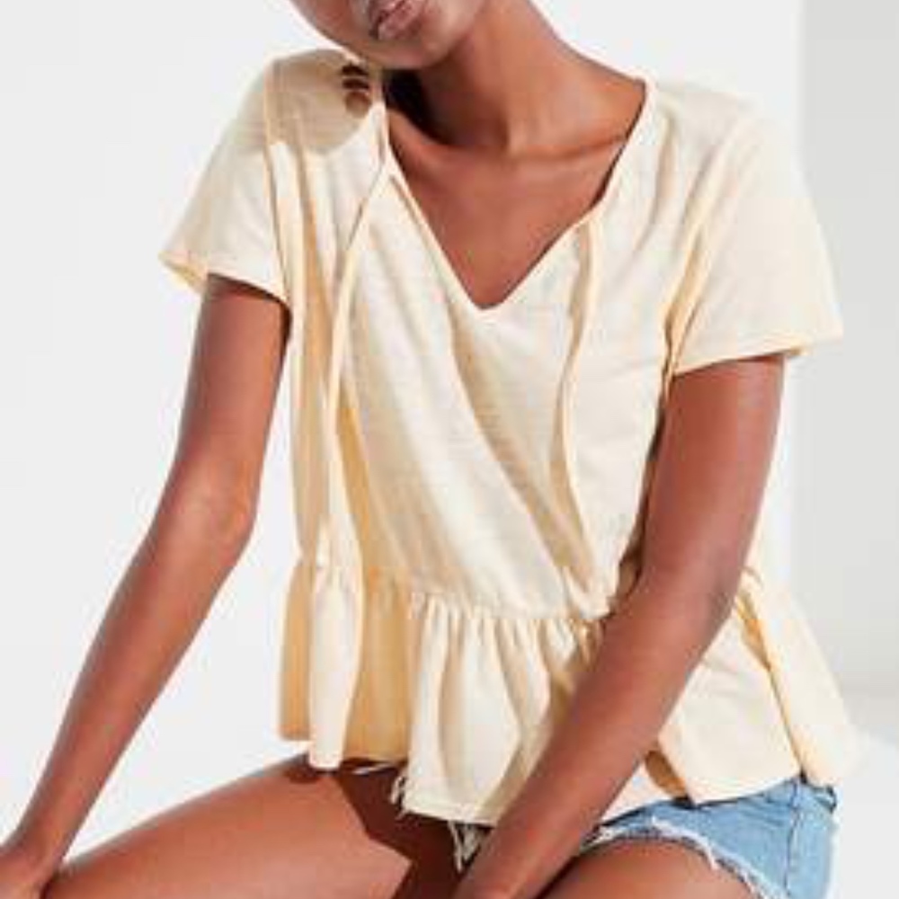 Truly Madly Deeply UO  tie-front babydoll tee